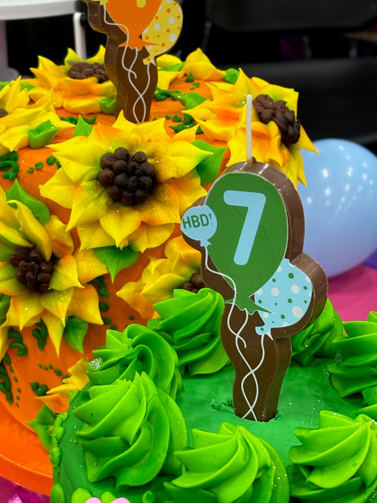 Case Pack: #7 balloons (5-count, Milk Chocolate)